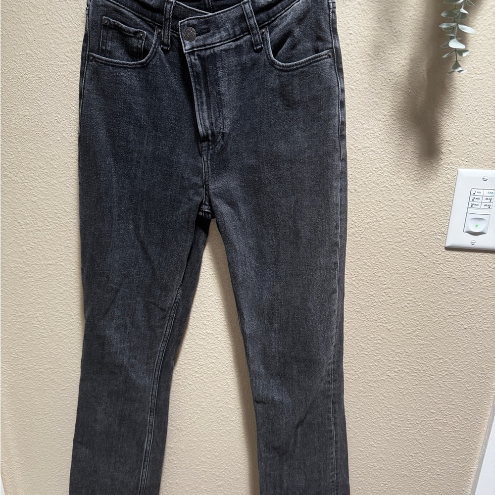 Abercrombie & Fitch 90’s Slim Straight Ultra High Rise Jeans